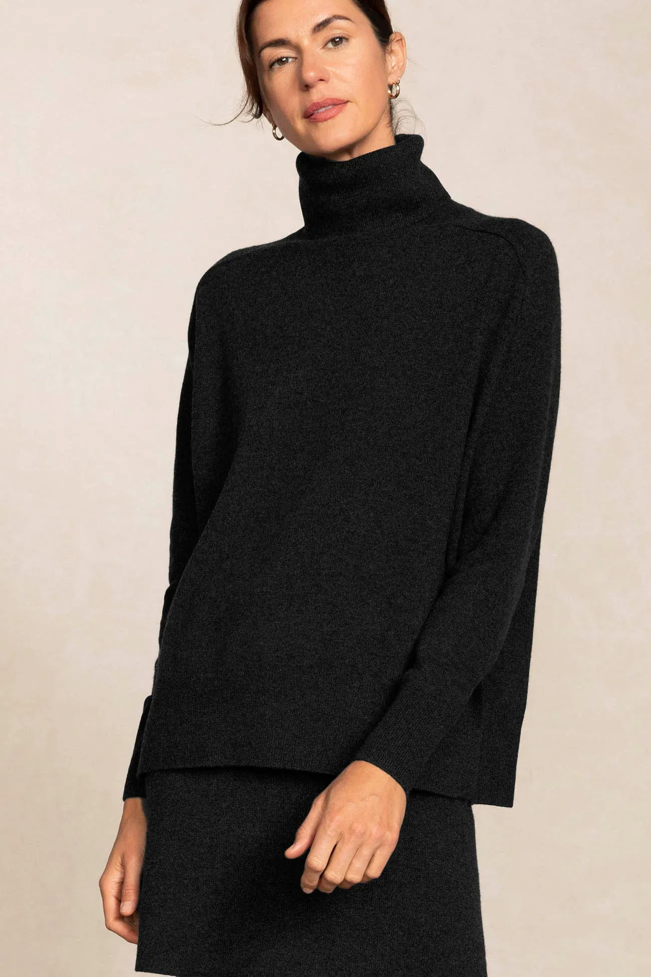 CYNDA CASHMERE TURTLENECK SWEATER