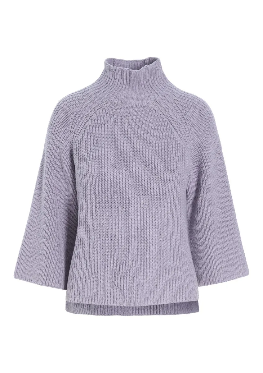 Kareshi turtleneck blouse