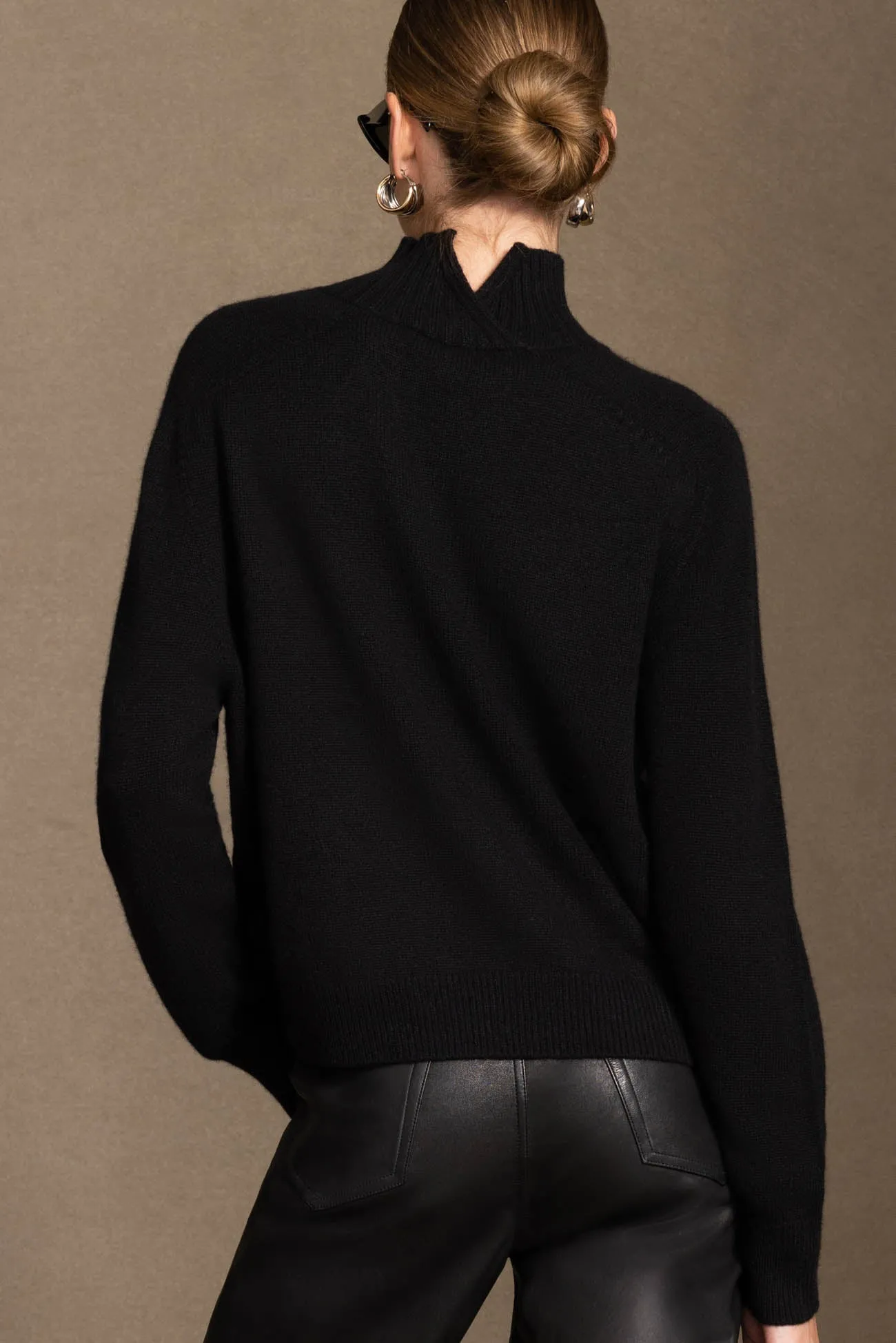 TAYA TURTLENECK CASHMERE SWEATER